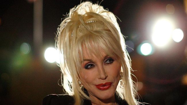 Dolly Parton Bersedia Jalani Obat Eksperimental Kanker demi Bantu Pasien di Masa Depan