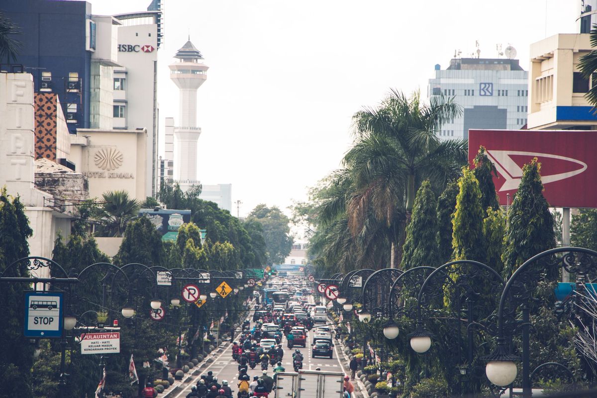 Dentuman Keras dan Gemuruh Gegerkan Bandung Raya, Kaca hingga Pintu Rumah Warga Bergetar